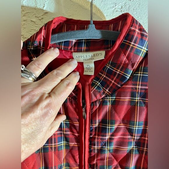 Plaid vest, holiday tartan, vintage Appleseeds
Red, green plaid with pockets-LG - Picture 5 of 10